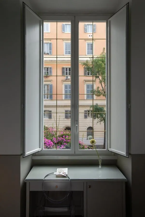 Duelle Vatican Suite Rome Italy