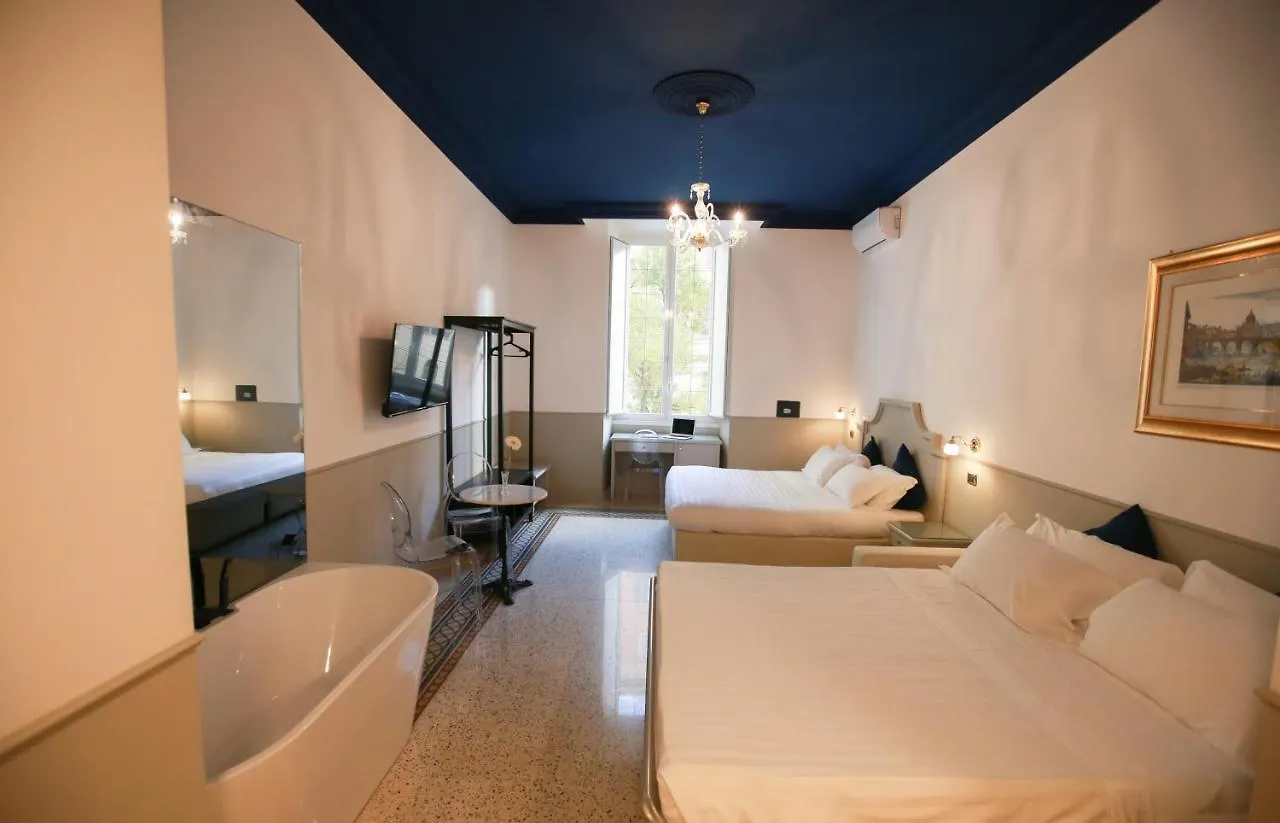 Duelle Vatican Suite Rome Italy